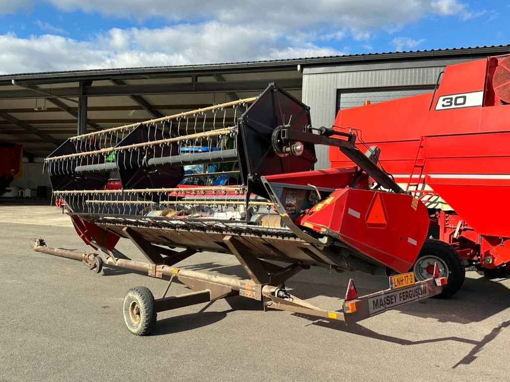 Mähdrescher a típus Massey Ferguson 30, Gebrauchtmaschine ekkor: BENNEKOM (Kép 8)