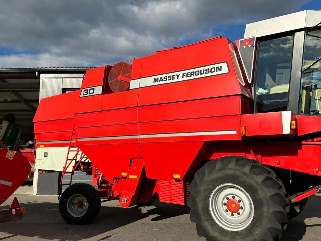 Mähdrescher tip Massey Ferguson 30, Gebrauchtmaschine in BENNEKOM (Poză 7)