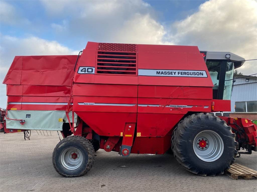 Mähdrescher van het type Massey Ferguson 40, Gebrauchtmaschine in Hemmet (Foto 12)