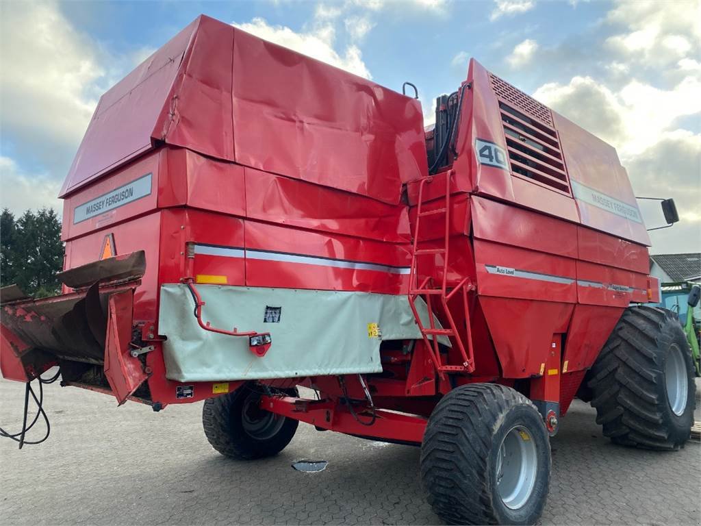 Mähdrescher van het type Massey Ferguson 40, Gebrauchtmaschine in Hemmet (Foto 13)