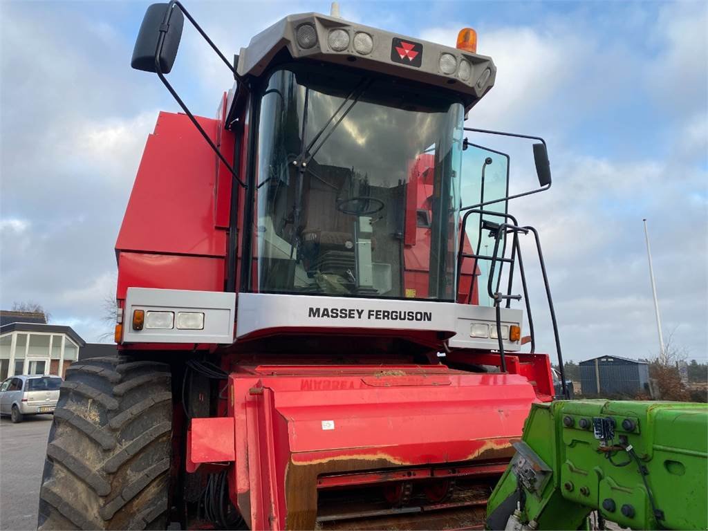 Mähdrescher van het type Massey Ferguson 40, Gebrauchtmaschine in Hemmet (Foto 10)