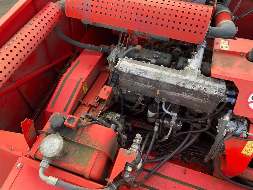 Mähdrescher van het type Massey Ferguson 40, Gebrauchtmaschine in Hemmet (Foto 4)