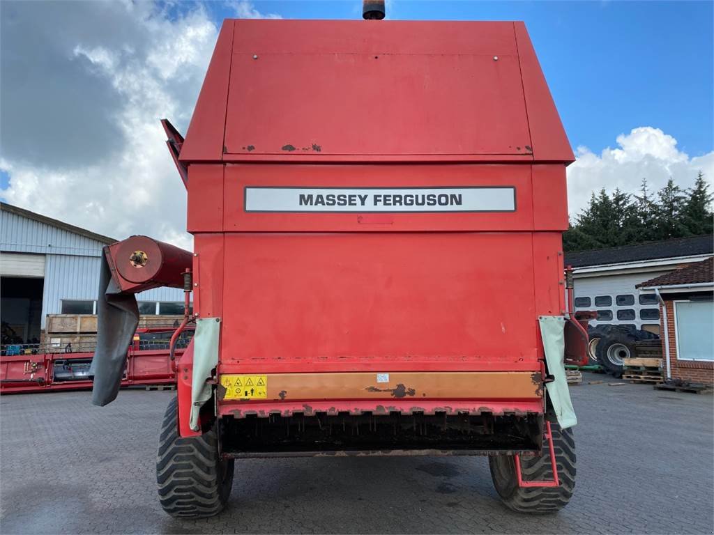 Mähdrescher du type Massey Ferguson 40, Gebrauchtmaschine en Hemmet (Photo 17)