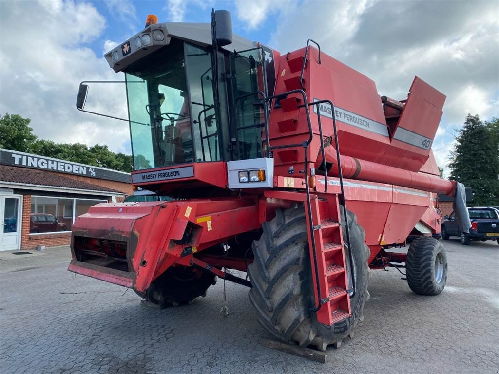 Mähdrescher du type Massey Ferguson 40, Gebrauchtmaschine en Hemmet (Photo 1)