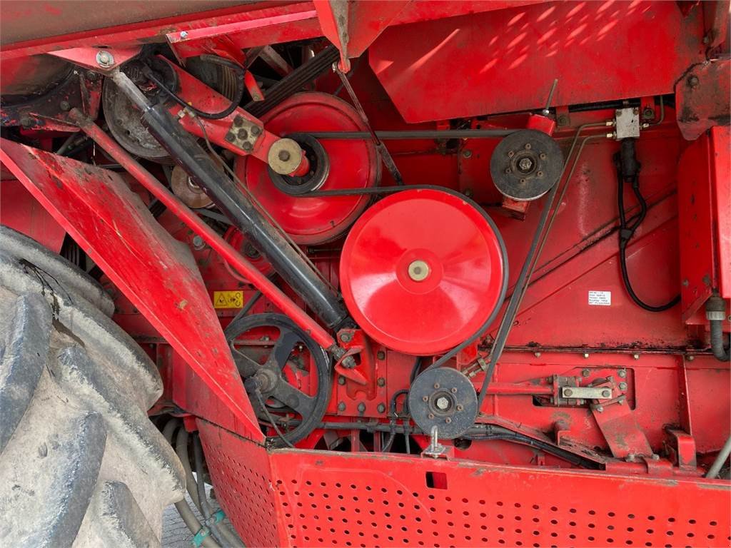 Mähdrescher van het type Massey Ferguson 40, Gebrauchtmaschine in Hemmet (Foto 20)