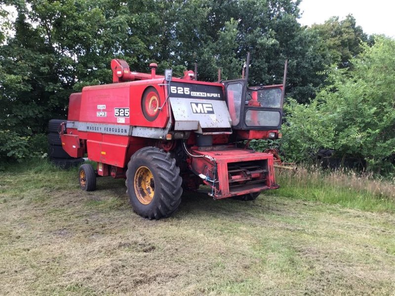 Mähdrescher of the type Massey Ferguson 525 Super 2, Gebrauchtmaschine in Bording (Picture 1)