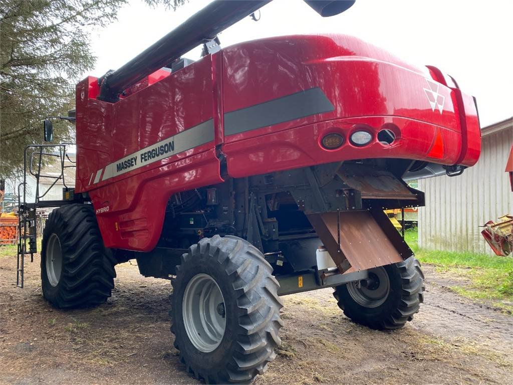 Mähdrescher of the type Massey Ferguson 5690, Gebrauchtmaschine in Hemmet (Picture 5)