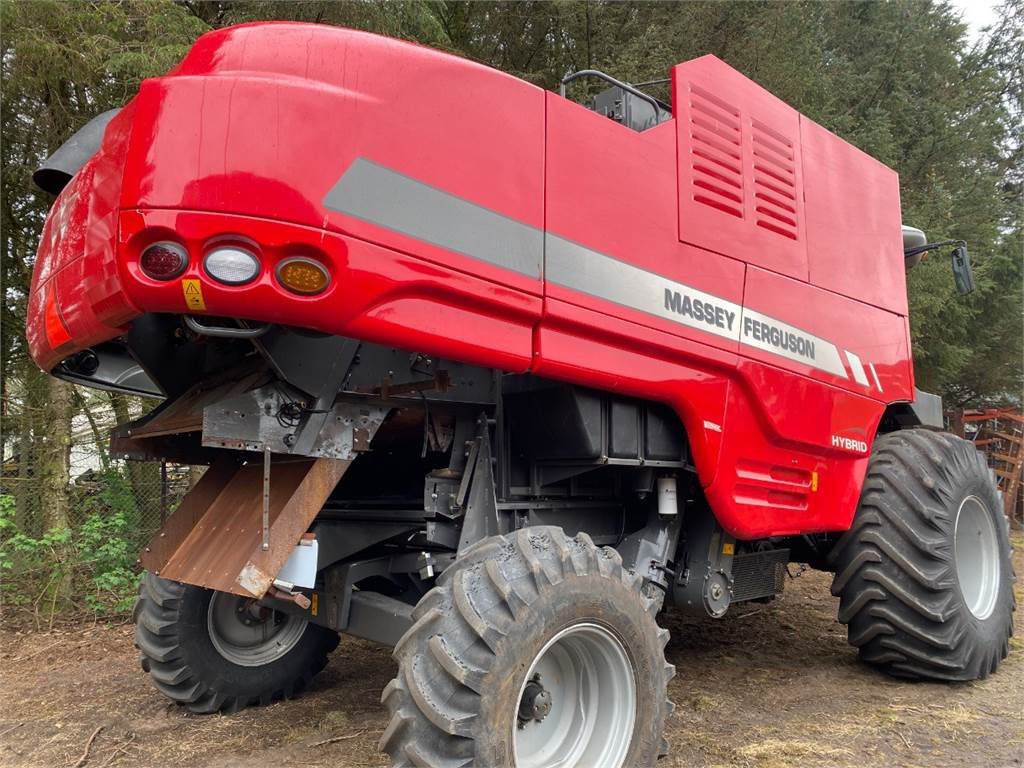 Mähdrescher tip Massey Ferguson 5690, Gebrauchtmaschine in Hemmet (Poză 3)