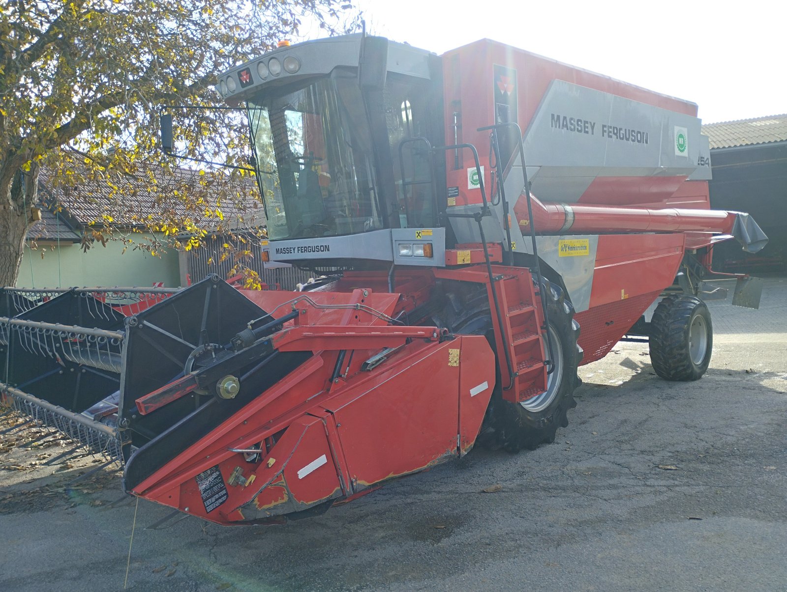 Mähdrescher tip Massey Ferguson 7254, Gebrauchtmaschine in Zemling (Poză 3)