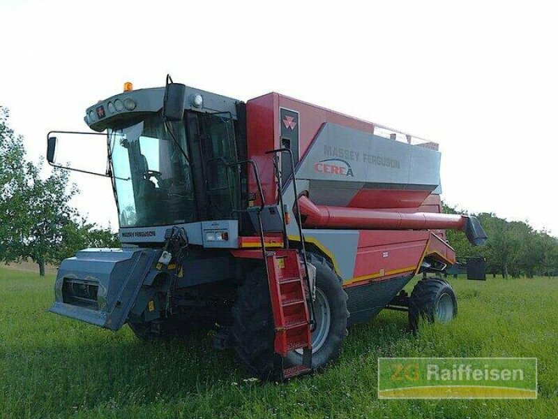 Mähdrescher van het type Massey Ferguson 7256 Auto Level, Gebrauchtmaschine in Bühl (Foto 1)