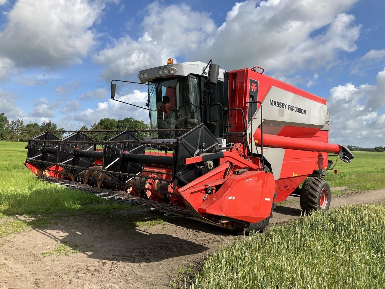 Mähdrescher typu Massey Ferguson 7256 MEJETÆRSKER, Gebrauchtmaschine w Brønderslev (Zdjęcie 1)