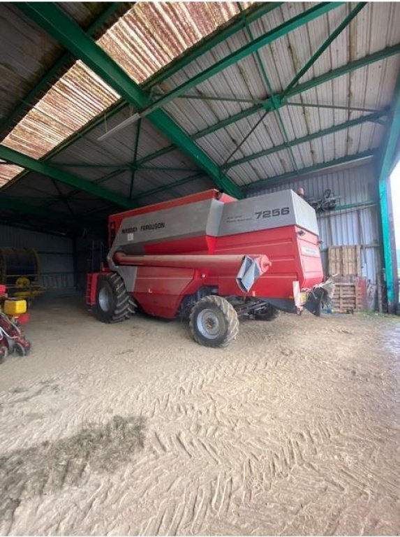 Mähdrescher van het type Massey Ferguson 7256, Gebrauchtmaschine in LOMBEZ (Foto 2)