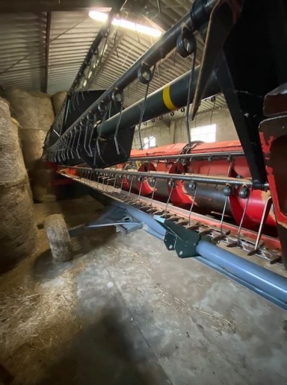 Mähdrescher van het type Massey Ferguson 7256, Gebrauchtmaschine in LOMBEZ (Foto 7)