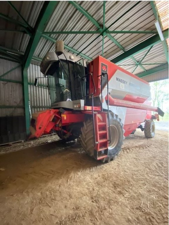 Mähdrescher a típus Massey Ferguson 7256, Gebrauchtmaschine ekkor: LOMBEZ (Kép 1)