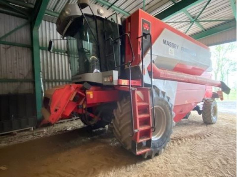 Mähdrescher Türe ait Massey Ferguson 7256, Gebrauchtmaschine içinde LOMBEZ (resim 1)