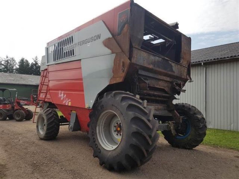 Mähdrescher du type Massey Ferguson 7272, Gebrauchtmaschine en Hemmet (Photo 2)