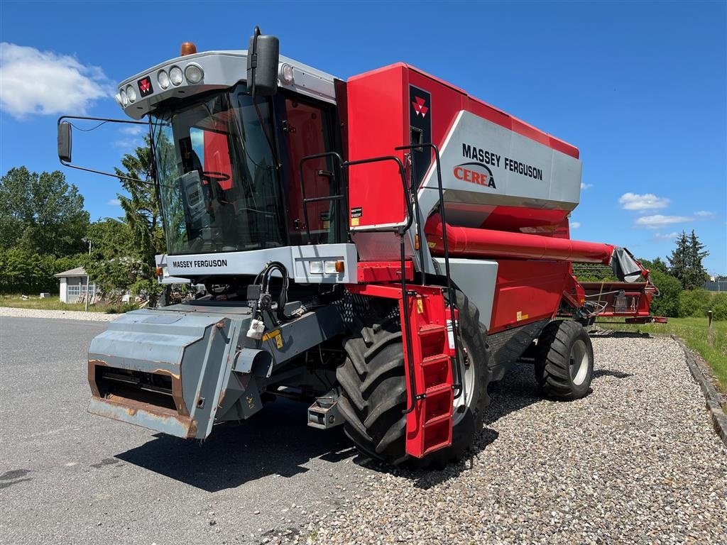 Mähdrescher Türe ait Massey Ferguson 7274 AL m-22 fod PF bord Cerea, Gebrauchtmaschine içinde Støvring (resim 1)