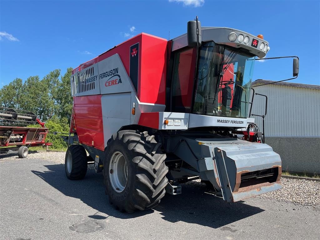 Mähdrescher Türe ait Massey Ferguson 7274 AL m-22 fod PF bord Cerea, Gebrauchtmaschine içinde Støvring (resim 2)