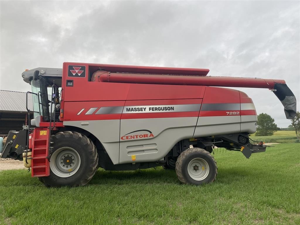 Mähdrescher des Typs Massey Ferguson 7278 25f. PF 1015 høsttimer/1435 motortimer. Kørt på egen bedrift i mange år., Gebrauchtmaschine in øster ulslev (Bild 2)