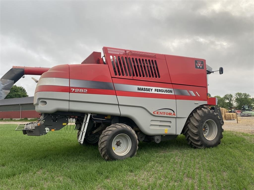 Mähdrescher del tipo Massey Ferguson 7282 25 fods med powerflow. kørt 1.020 høsttimer og 1.450 motortimer, Gebrauchtmaschine en øster ulslev (Imagen 5)