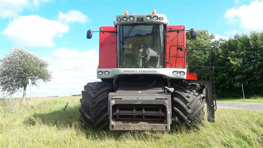 Mähdrescher typu Massey Ferguson 7282 Centora  4 WD og 1050 hjul, Gebrauchtmaschine w Brædstrup (Zdjęcie 3)