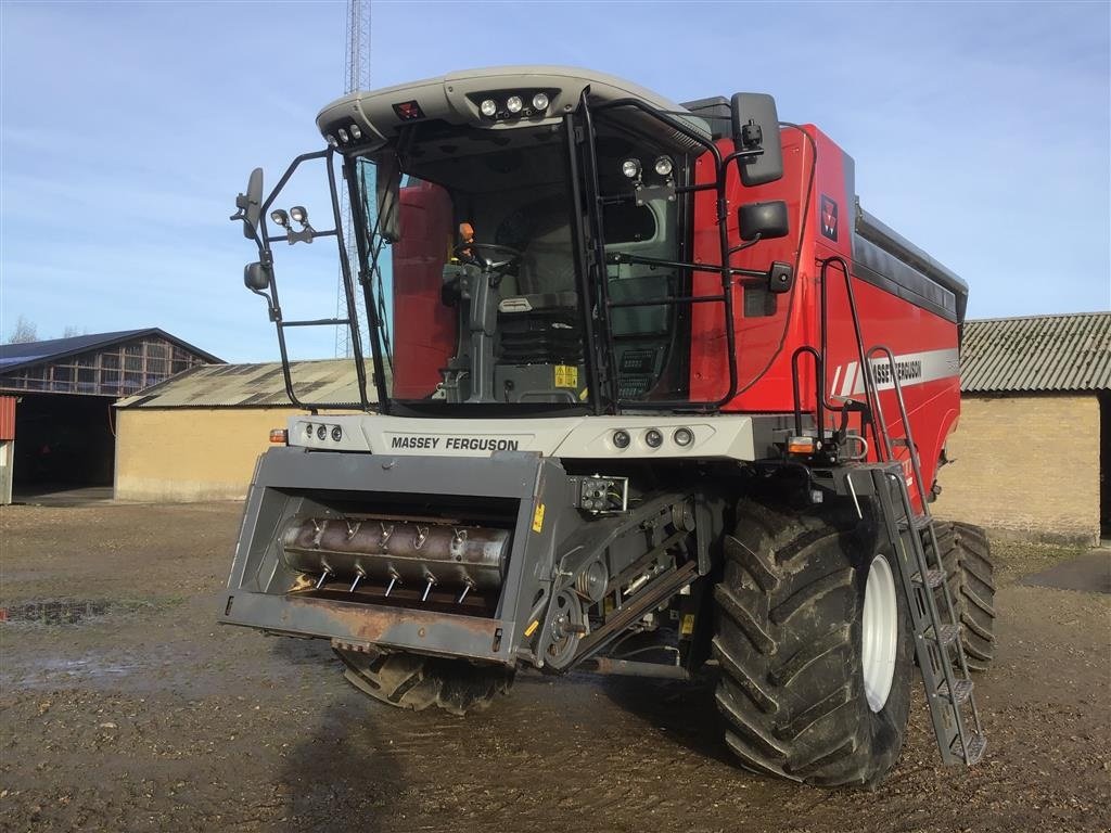 Mähdrescher van het type Massey Ferguson 7345S Flot maskine, Gebrauchtmaschine in Skive (Foto 5)