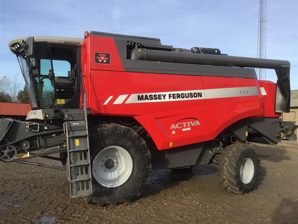 Mähdrescher des Typs Massey Ferguson 7345S Flot maskine, Gebrauchtmaschine in Skive (Bild 2)