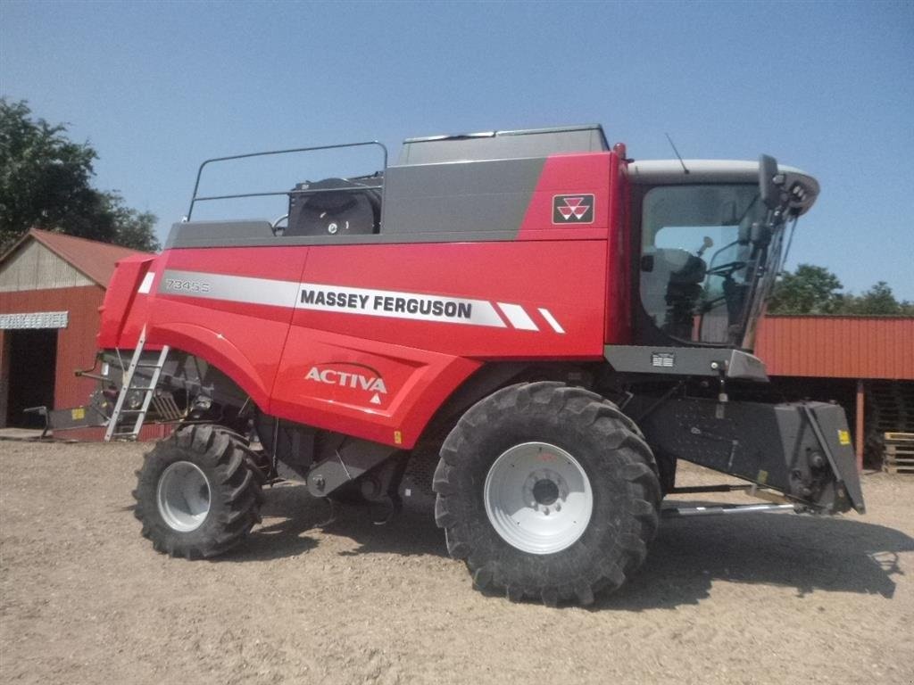 Mähdrescher van het type Massey Ferguson 7345S SUPER FLOT MASKINE, Gebrauchtmaschine in Skive (Foto 4)