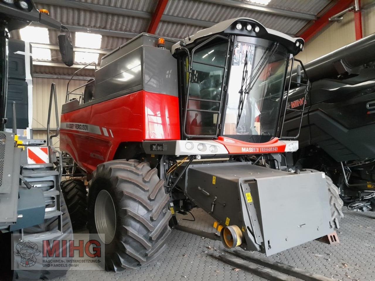 Mähdrescher tip Massey Ferguson 7347 S (MCS) ACTIVA, Neumaschine in Dummerstorf OT Petschow (Poză 1)