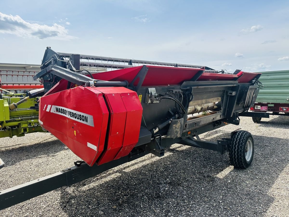 Mähdrescher van het type Massey Ferguson 7347S Activa MCS mit Schneidwerk, Gebrauchtmaschine in Hohenruppersdorf (Foto 9)