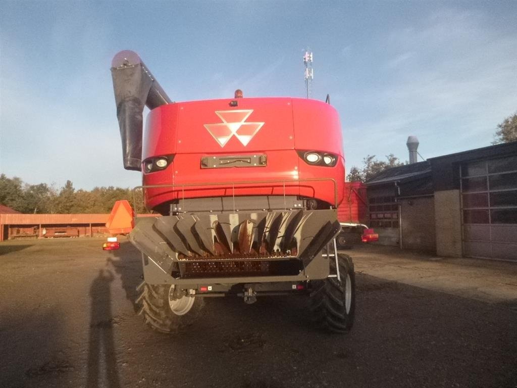 Mähdrescher of the type Massey Ferguson 7360 BETA Første høstår 2018 !!, Gebrauchtmaschine in Skive (Picture 3)