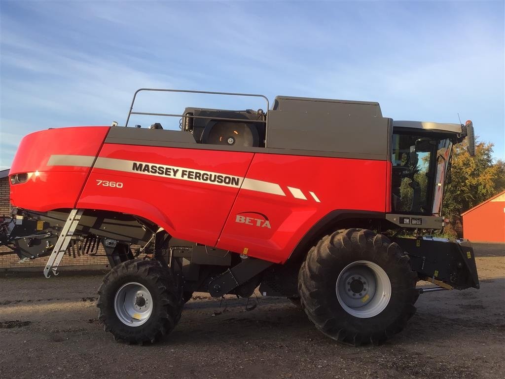 Mähdrescher del tipo Massey Ferguson 7360 BETA, Gebrauchtmaschine In Skive (Immagine 5)