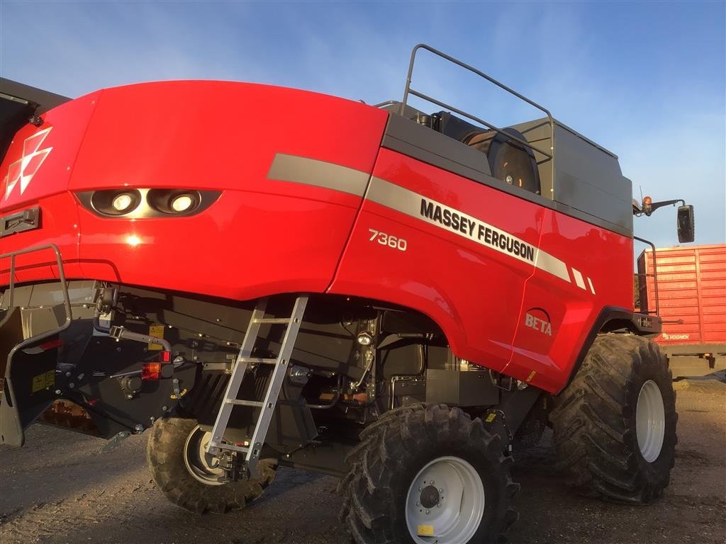 Mähdrescher van het type Massey Ferguson 7360 BETA, Gebrauchtmaschine in Skive (Foto 6)