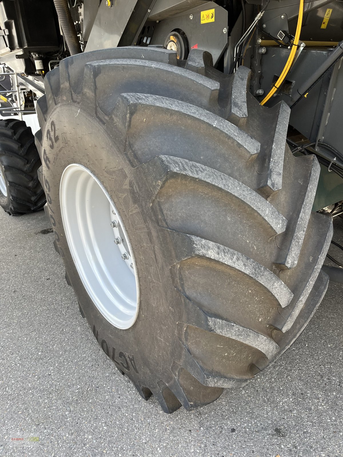 Mähdrescher Türe ait Massey Ferguson 7360 Beta, Gebrauchtmaschine içinde Langenau (resim 25)