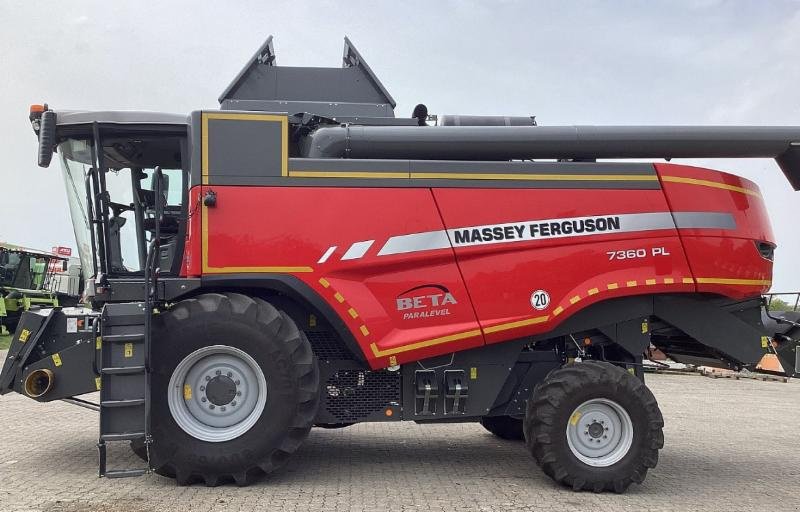 Mähdrescher des Typs Massey Ferguson 7360 PLA Beta, Gebrauchtmaschine in Hockenheim (Bild 2)