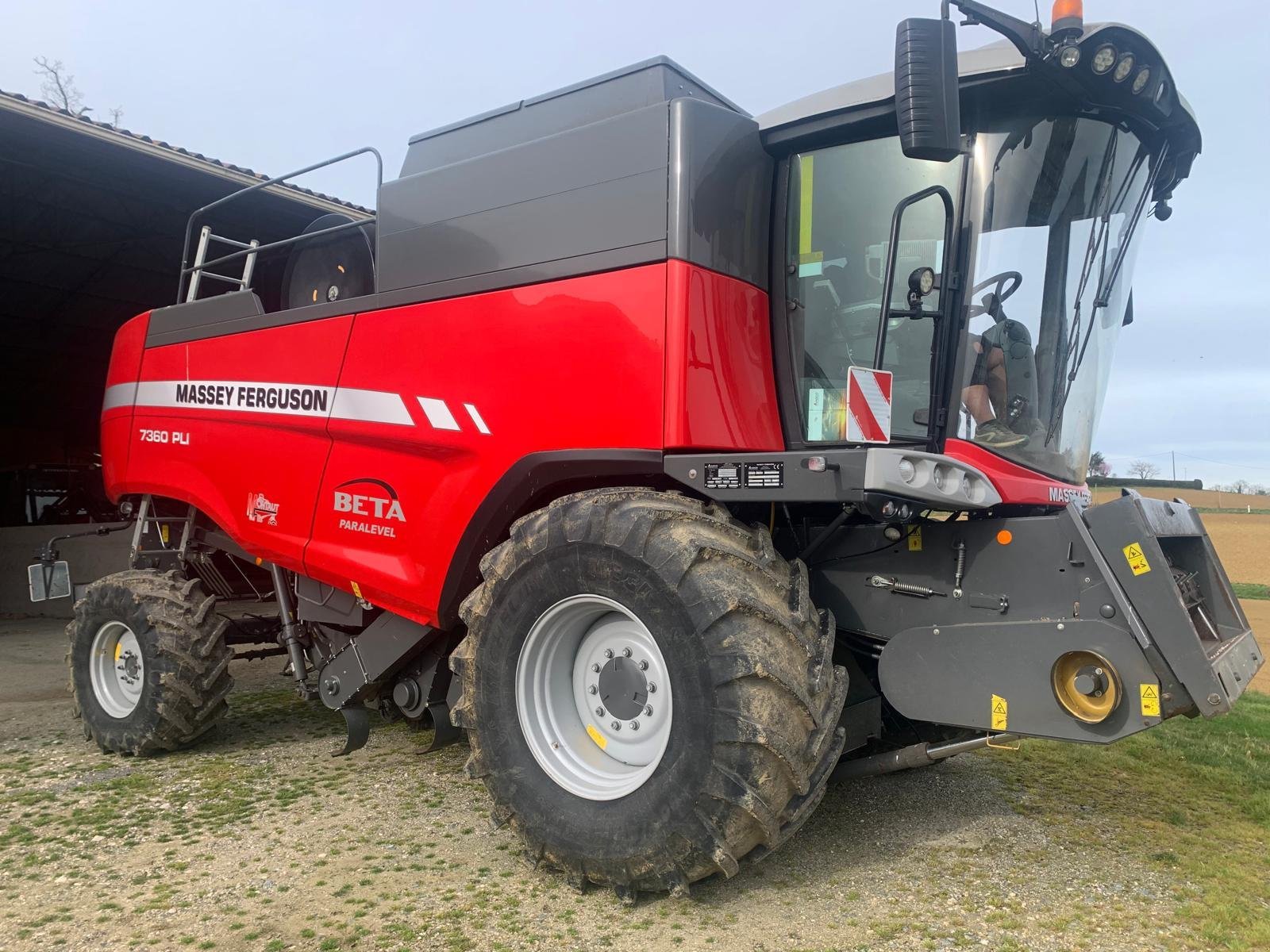 Mähdrescher a típus Massey Ferguson 7360 PLI, Gebrauchtmaschine ekkor: ORLEIX (Kép 1)