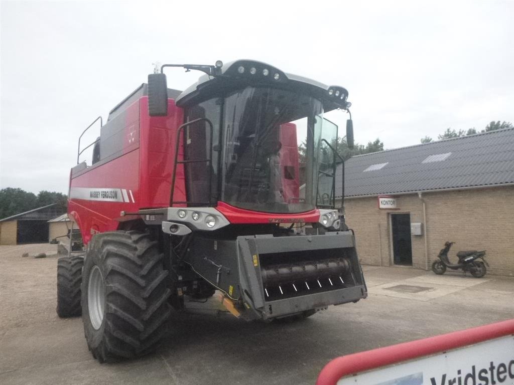 Mähdrescher van het type Massey Ferguson 7370 Beta SKYLINE, 22 fods POWER FLOW, Gebrauchtmaschine in Skive (Foto 4)