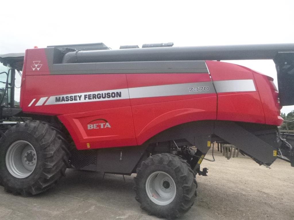 Mähdrescher Türe ait Massey Ferguson 7370 Beta SKYLINE, 22 fods POWER FLOW, Gebrauchtmaschine içinde Skive (resim 5)