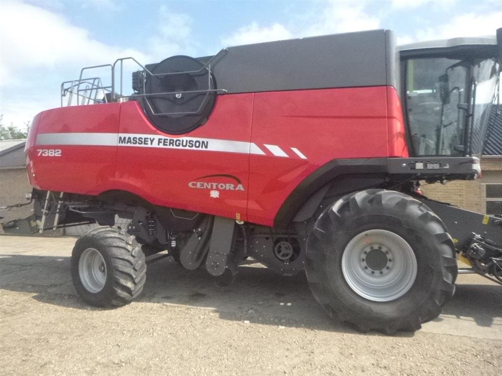 Mähdrescher typu Massey Ferguson 7382 CENTORA GII ÅRGANG 2017, nyeste model, Gebrauchtmaschine v Skive (Obrázek 1)