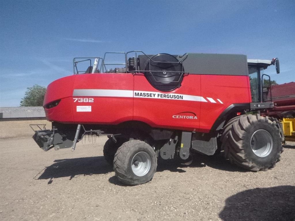 Mähdrescher of the type Massey Ferguson 7382 Stor ryster maskine til kun 649.000, Gebrauchtmaschine in Skive (Picture 6)