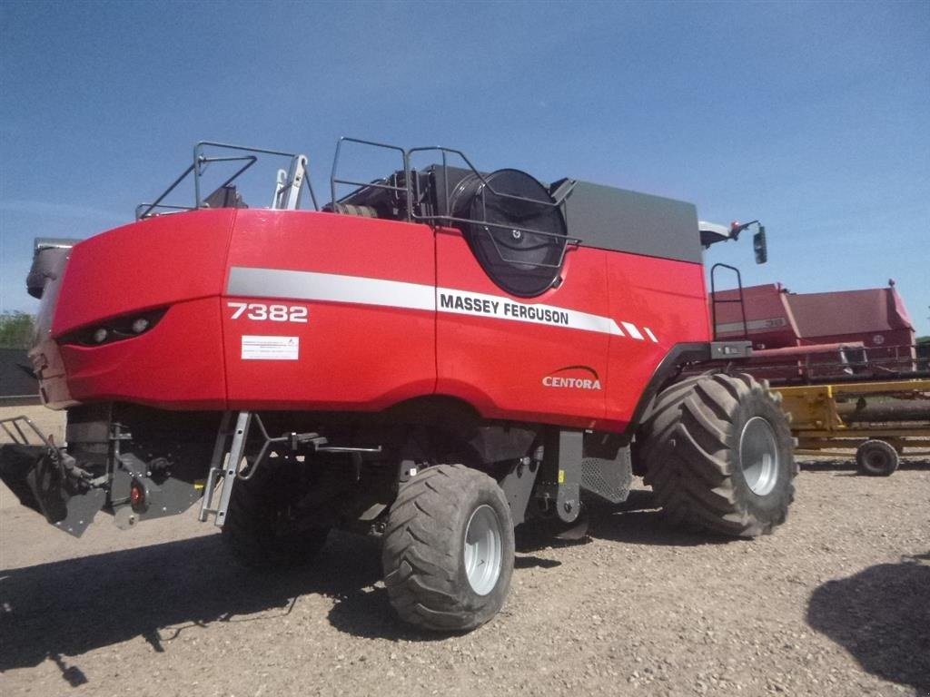 Mähdrescher des Typs Massey Ferguson 7382 Stor ryster maskine til kun 649.000, Gebrauchtmaschine in Skive (Bild 4)