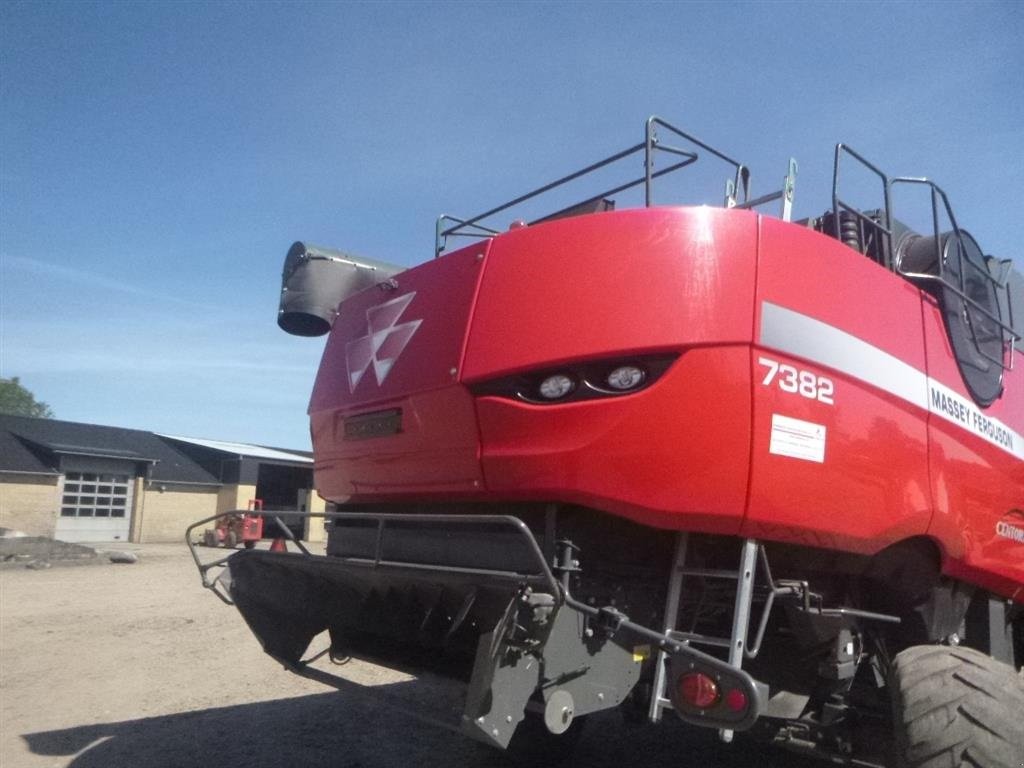 Mähdrescher van het type Massey Ferguson 7382 Stor ryster maskine til kun 649.000, Gebrauchtmaschine in Skive (Foto 8)