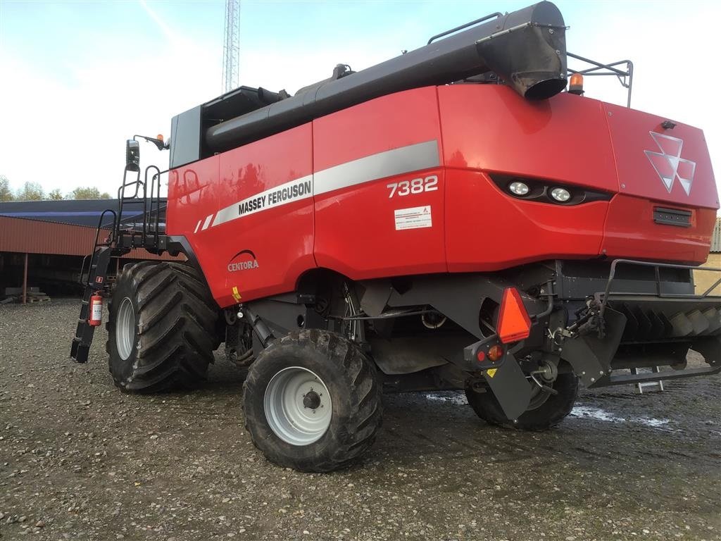 Mähdrescher Türe ait Massey Ferguson 7382, Gebrauchtmaschine içinde Skive (resim 4)