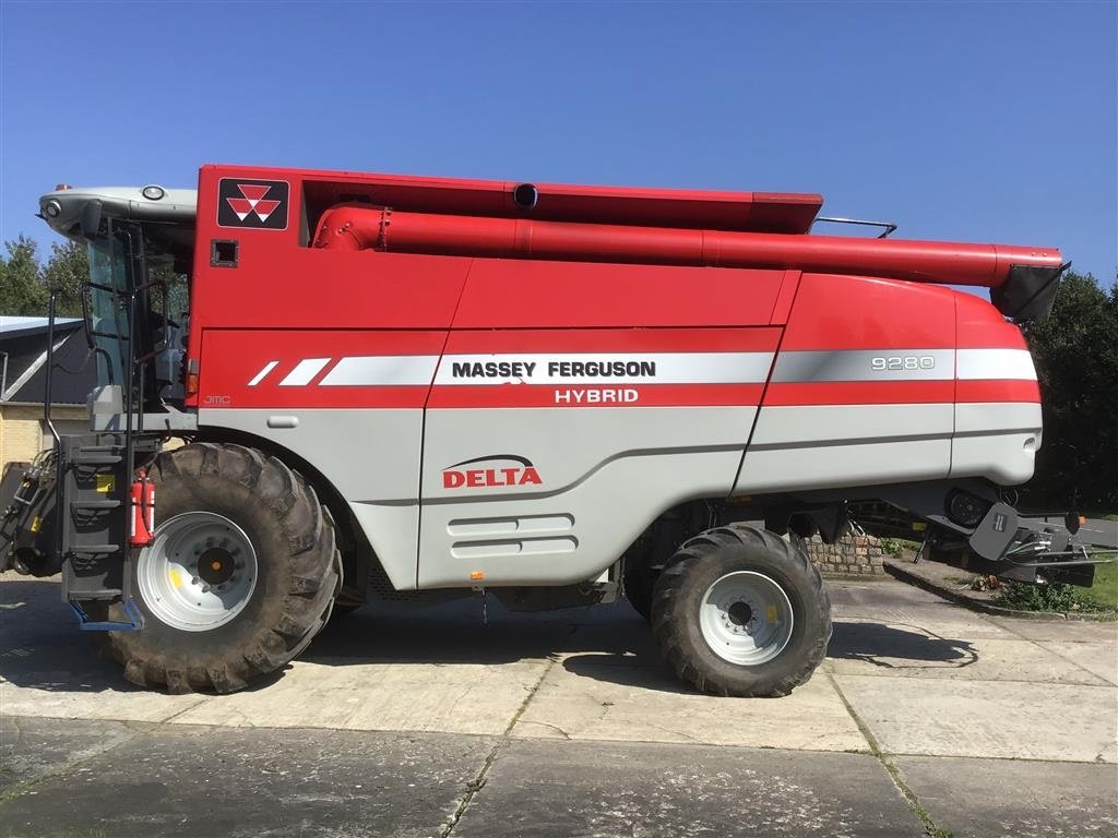 Mähdrescher del tipo Massey Ferguson 9280 DELTA HYBRID 4WD-30 FODS, Gebrauchtmaschine en Skive (Imagen 3)