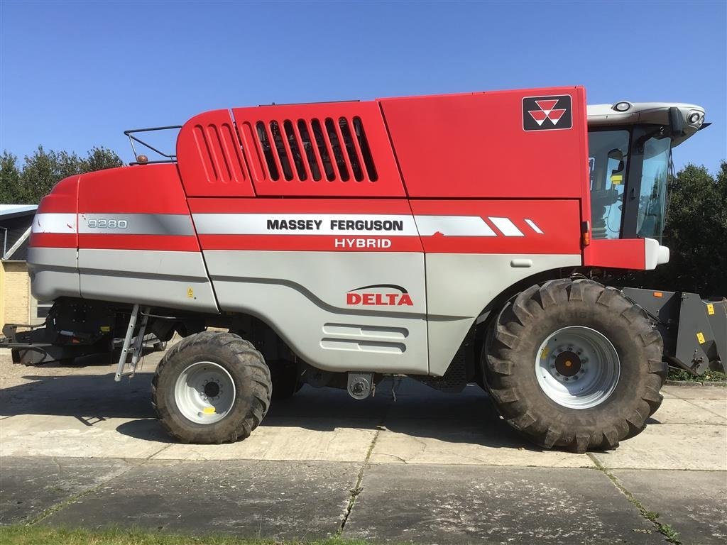 Mähdrescher типа Massey Ferguson 9280 DELTA HYBRID 4WD-30 FODS, Gebrauchtmaschine в Skive (Фотография 2)