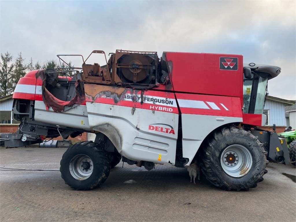 Mähdrescher Türe ait Massey Ferguson 9280, Gebrauchtmaschine içinde Hemmet (resim 7)