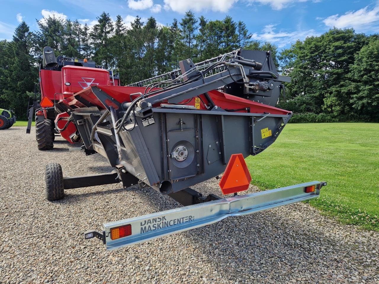 Mähdrescher of the type Massey Ferguson ACTIVA 7345S, Gebrauchtmaschine in Jelling (Picture 6)