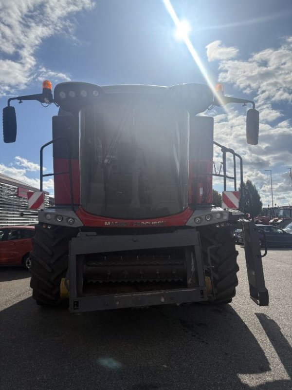 Mähdrescher van het type Massey Ferguson BETA 7360 PLI, Gebrauchtmaschine in LOMBEZ (Foto 2)