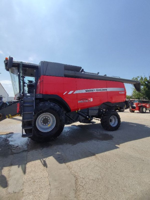 Mähdrescher Türe ait Massey Ferguson DELTA 9380, Gebrauchtmaschine içinde FRESNAY LE COMTE (resim 2)