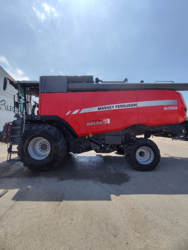 Mähdrescher tip Massey Ferguson DELTA 9380, Gebrauchtmaschine in FRESNAY LE COMTE (Poză 1)